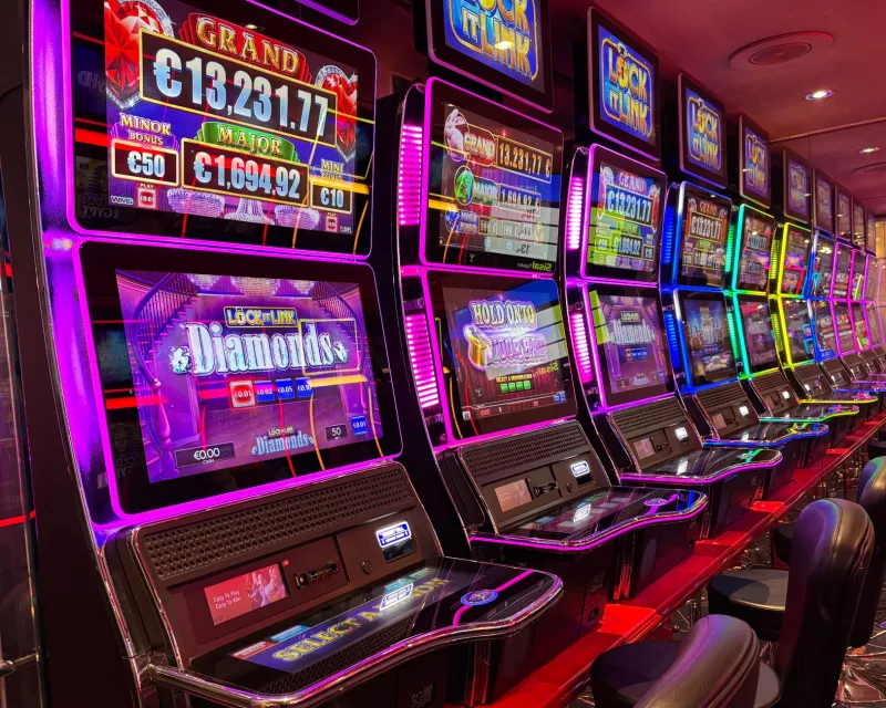 Slot Machine Secrets Unwrapped: Separating Casino Fact from Fiction for US Players
